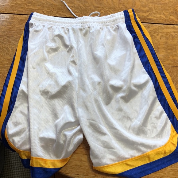 Colosseum Athletic Shorts, Size L - Picture 6 of 8
